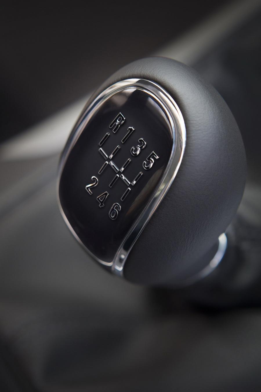  Buick Regal GS 2011 года  (фото 17 из 69)